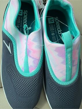 Speedo Women's Teal & Pink Water Shoes